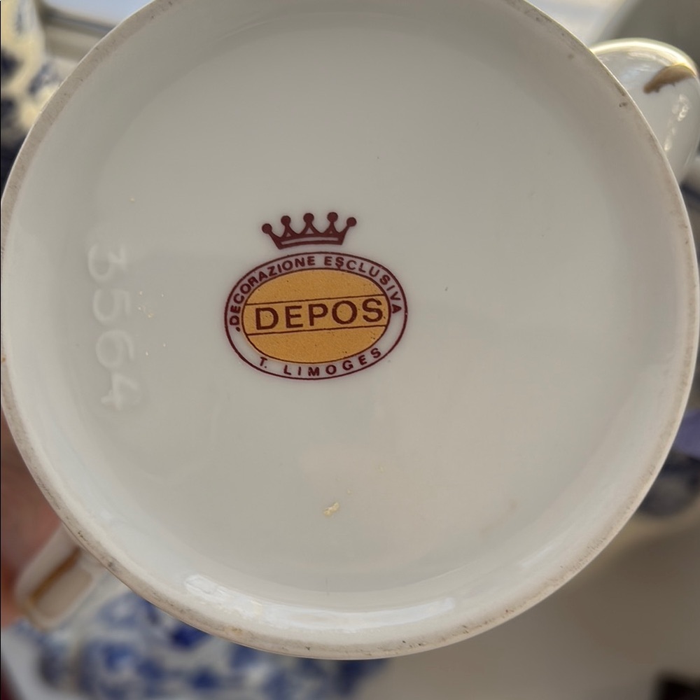 Limoges Floral Teapot White with Multicolor Design Beautiful condition no chips - Picture 2 of 9